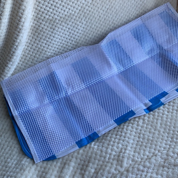 Pool Float Hammock Blue White Striped with White Mesh Mid Section New In Package - Picture 3 of 3